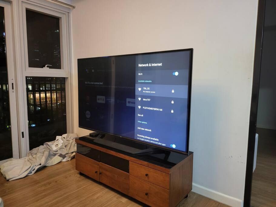 Апартаменты Luxury @ Bgc Sleeps 6 Comfortably Fast Wifi Pool! Манила Экстерьер фото